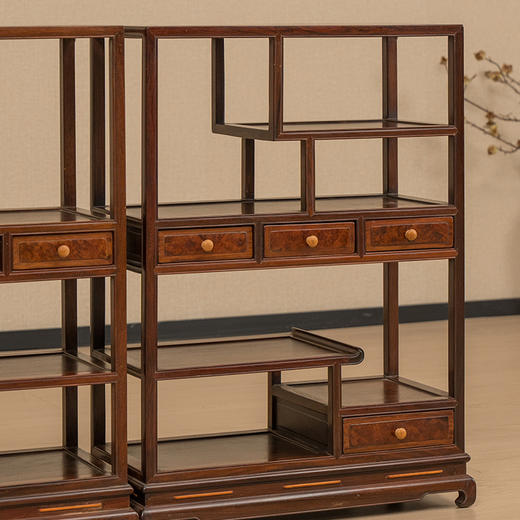 清 红木边框瘿木屉面博古架摆件（一对） 商品图1