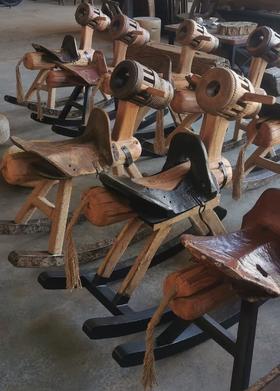 限量 大木马 原始民族马鞍及车轮轴制作