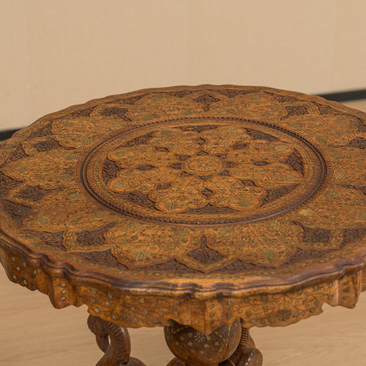 清 花梨木嵌铜丝花卉纹花口百灵台及方凳成套 商品图2