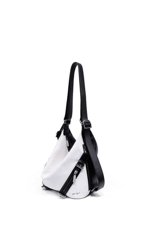 小号三角双肩包 商品图2