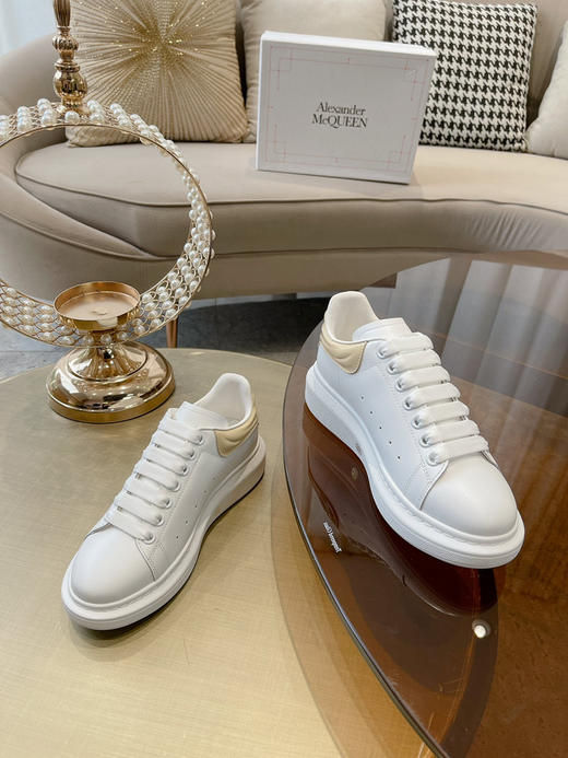 新款波浪纹尾——奶茶色 商品图4