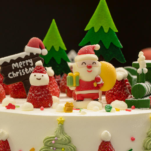 【圣诞礼】圣诞节限定款蛋糕，色泽红润的新鲜草莓，覆于雪白奶油之上， 交织成冬日的微酸与清甜。（赣州幸福西饼q） 商品图5