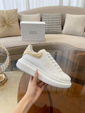 新款波浪纹尾——奶茶色