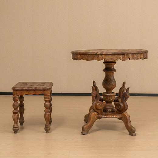 清 花梨木嵌铜丝花卉纹花口百灵台及方凳成套 商品图0