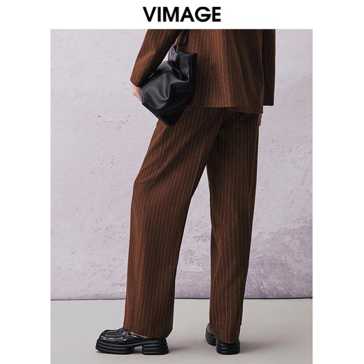 VIMAGE纬漫纪春季新款直筒宽松修身西服条纹裤子V2105701 商品图4