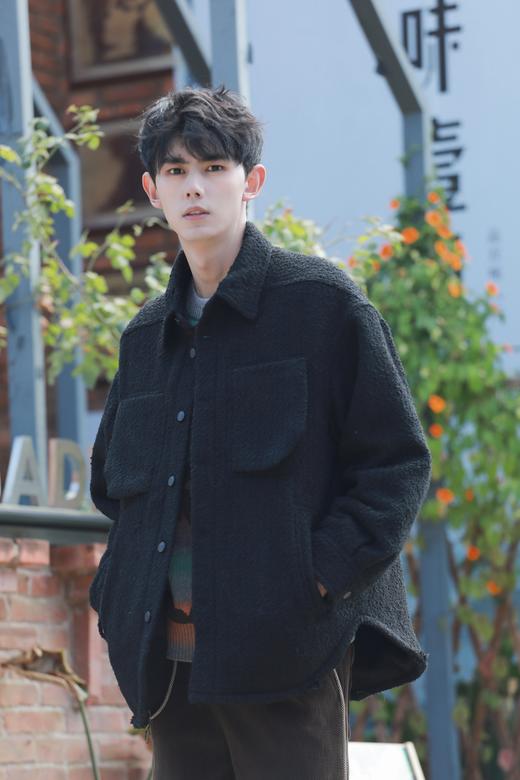 W342674376破洞复古阔版羽绒服 商品图8