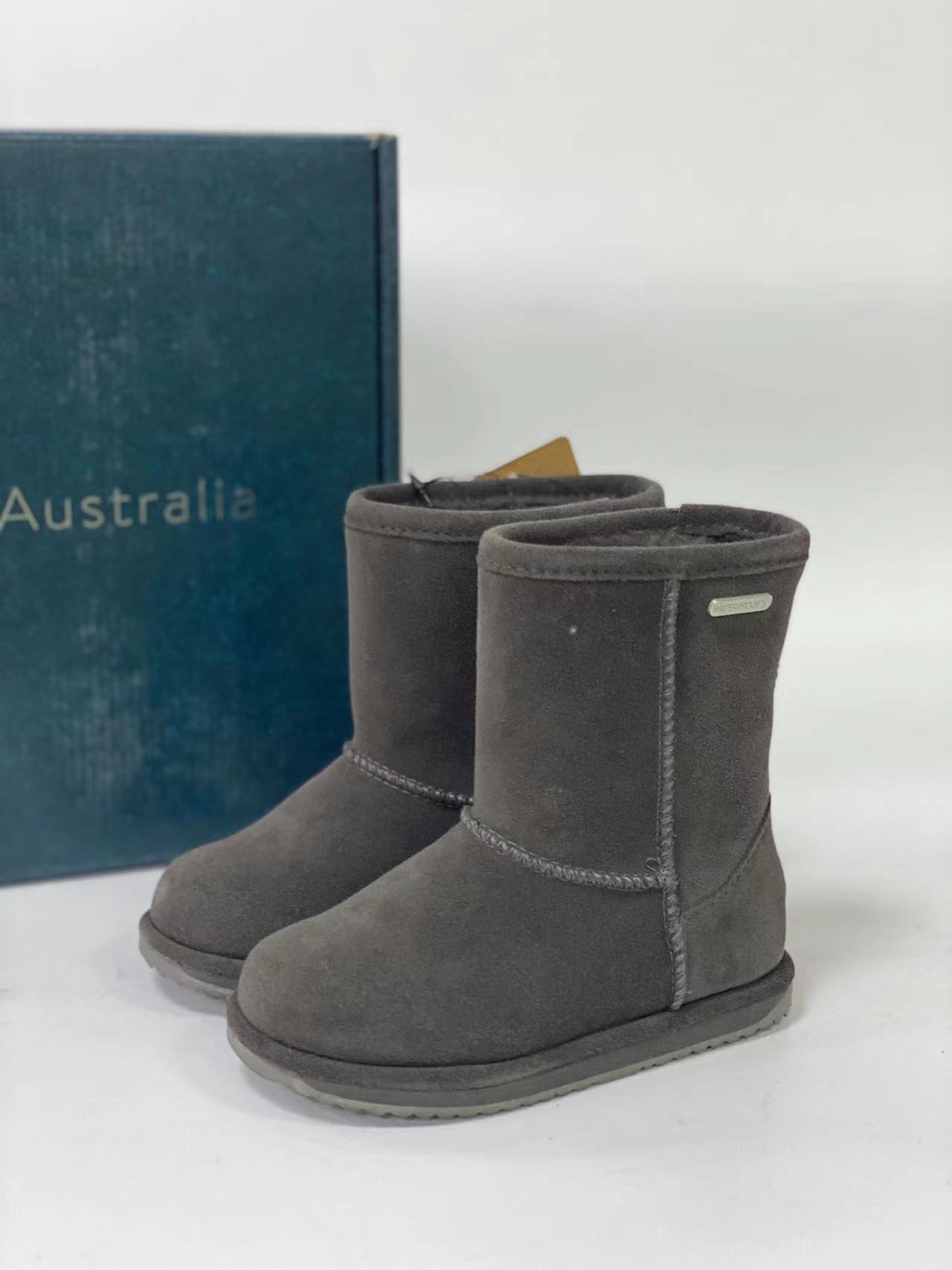 内购 EMU Australia 儿童中筒雪地靴 K10773 深灰色