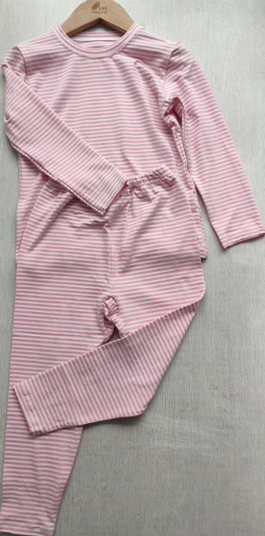 RT062女童吸湿排汗莱卡棉秋冬套装 商品图1