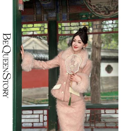 BeQueenStory【轻欢小主】法式重工蕾丝鹅绒丝绒鱼尾半裙皮草套装 商品图0