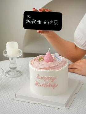 草莓蜡烛蛋糕