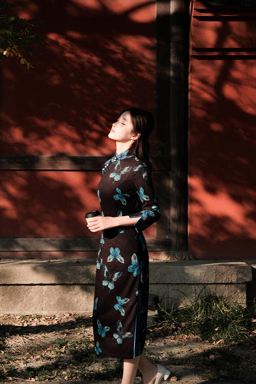 逸红颜明月优选#『梦瑶』珍珠扣磨毛针织旗袍， 冬季旗袍也能穿的很出尘！ 商品图3