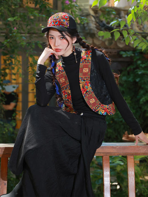 【经典系列】醉引笙歌刺绣马甲 | 现货加急发 商品图3