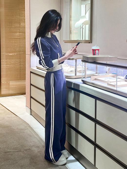 BeQueenStory【魅力出街】320g加绒烫钻撞色收腰直筒裤休闲显瘦套装 商品图5