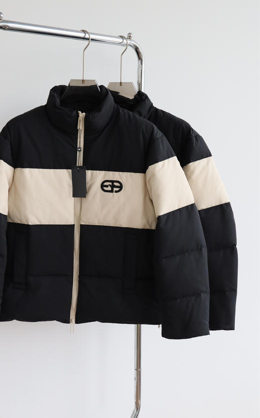 E.7 黑米拼色立领厚羽绒服外套 YR142 商品图3