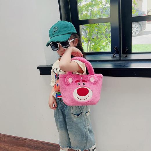 批发卡通草莓熊毛绒手提包可爱公仔玩偶儿童包包女伴手礼物手提袋 商品图2