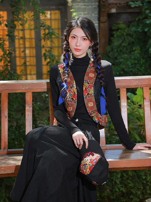 【经典系列】醉引笙歌刺绣马甲 | 现货加急发 商品图1