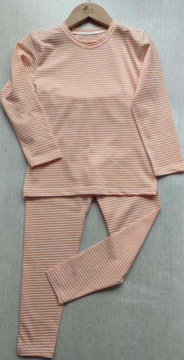 RT062女童吸湿排汗莱卡棉秋冬套装 商品图4