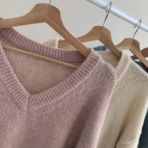 秋冬【大码慵懒风V领长袖针织毛衣女】胖MM遮肚上衣 藏肉中长款打底衫 商品图3