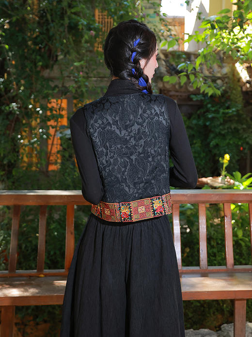 【经典系列】醉引笙歌刺绣马甲 | 现货加急发 商品图4