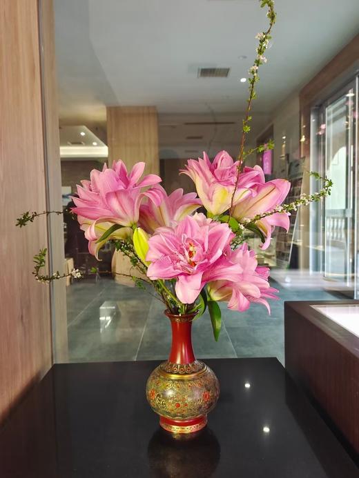 铜彩掐丝花瓶（8寸） 商品图6