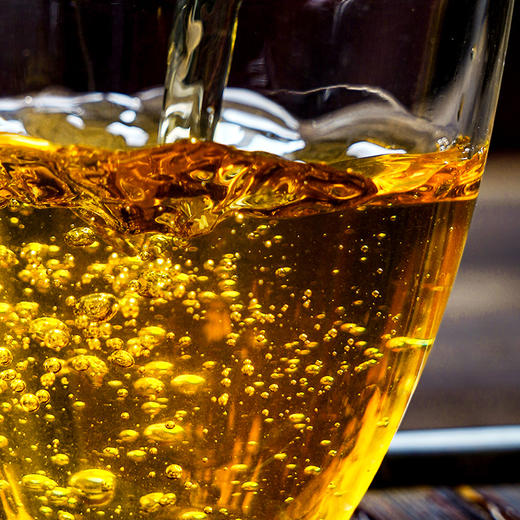 【哆依树高杆】2023年头春头采选取易武高杆之王，仅采茶王树周边八棵大高杆单采单制357g/饼拍5发6  拍20发25 商品图2