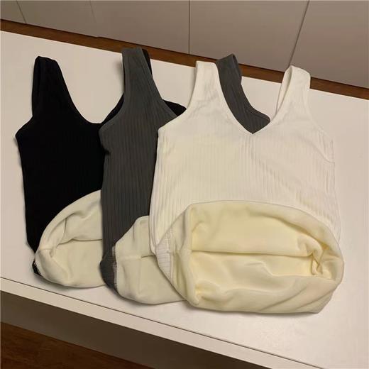 【第二件立减5元】秋至冬初，贴身暖意。内搭外穿低领小背心，为舒适和时尚并行的你而来。保暖加倍，冬日必备。多色可选，表达个性！ 商品图4