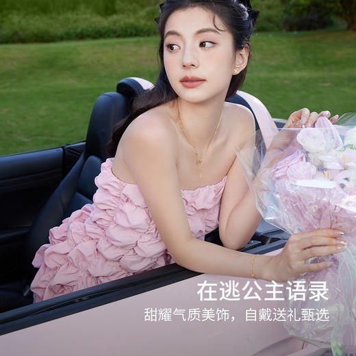 周六福5G黄金项链女计价足金蝴蝶颈饰链坠在逃公主系列送女友礼物 商品图4