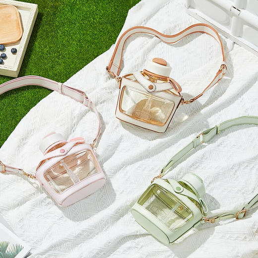 膳魔师（THERMOS）塑料水杯夏季男女运动瓶露营便携随行杯大肚水杯TSK2-1001随行壶1100ml 商品图1