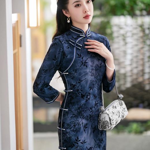 SYG-708新款旗袍冬款加厚植绒长款时尚显瘦复古高档旗袍 商品图4