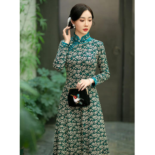 SYG-742改良旗袍新款2024高端优雅气加厚加绒连衣裙 商品图3