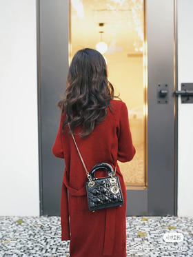 黑色3格漆皮戴妃-金/银扣