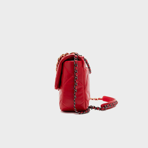 【蛇年中国红礼品系列】梦特娇时髦大菱格渐变链条斜挎包 商品图3