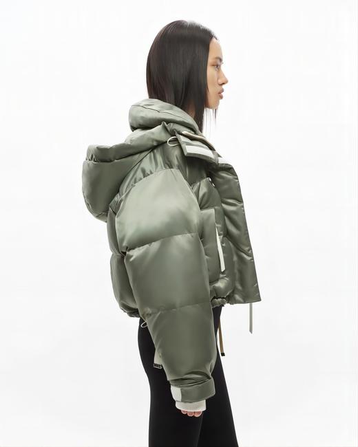 Shoreditch Ski Club - Woven Willow Ama Short Puffer - Steel Green - 女装 - 棉服 - 绿色 商品图2