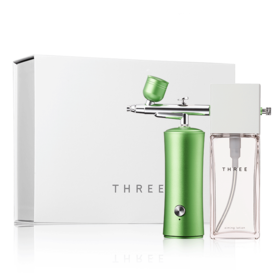 【礼想心动】THREE 高机能精华水礼盒（THREE 臻致焕颜精华水+水光注氧仪）