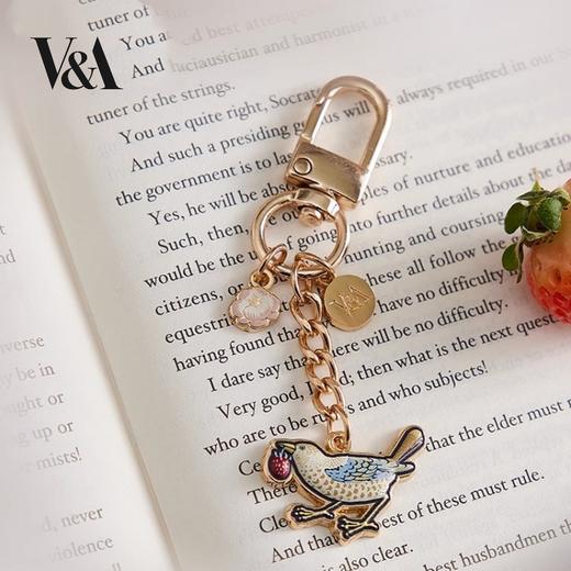 V&A博物馆大师系列 威廉莫里斯 草莓小偷合金色钥匙扣链挂件 商品图0