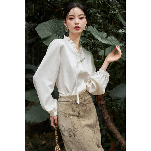 新中式国风古典垂感衬衫女新款流苏盘扣木耳边衬衣V0040956/V0240060 商品图0