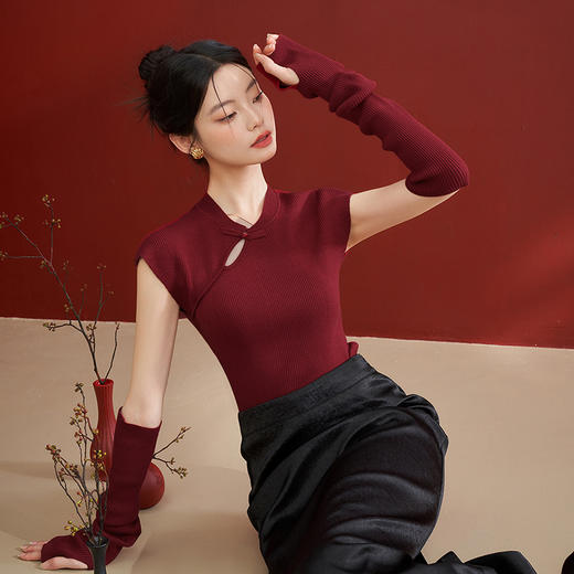 西遇新中式半高领盘扣针织毛衣女2024新款可拆卸袖套毛衣上衣10340089 商品图0