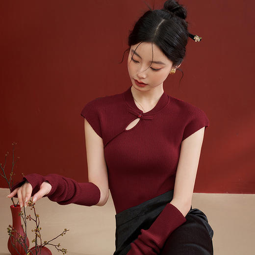 西遇新中式半高领盘扣针织毛衣女2024新款可拆卸袖套毛衣上衣10340089 商品图2