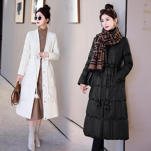 冬季新款，时尚设计感显瘦A型长款过膝V领复古盘扣羽绒服HR-KJFD187 商品图2