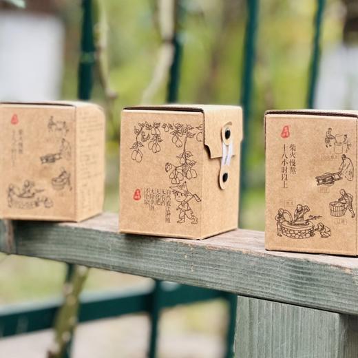 云南精选秋梨膏|选用本地特色“牛角乌”梨，自然农法种植 ，无农药无化肥不套袋，不加糖不加化学成分，十几个小时柴火熬制，从武火煮沸到文火抽筋，满满一锅梨汁方可得到薄薄一层梨膏，大自然是如此奇妙~ 商品图1