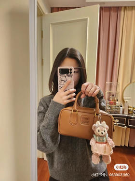 原单品质miumiu复古手提包-棕色