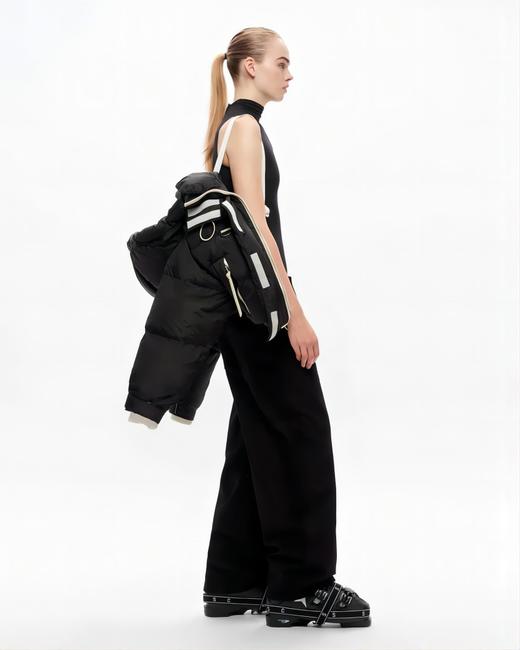 Shoreditch Ski Club - Woven Willow Ivy Short Puffer - Black W/Soft White Trims - 女装 - 滑雪夹克 - 黑色白边 商品图4