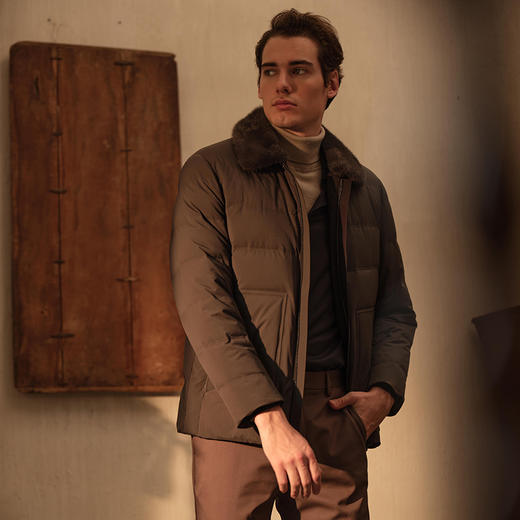 YvesFigarau伊夫·费嘉罗尼克服 商品图3