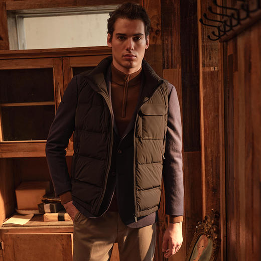 YvesFigarau伊夫·费嘉罗羽绒马甲 商品图2