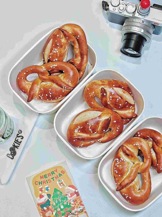 碱水面包 咸的！ 咸的！ 冷冻保存一个月，或者室温尽快吃 商品图6