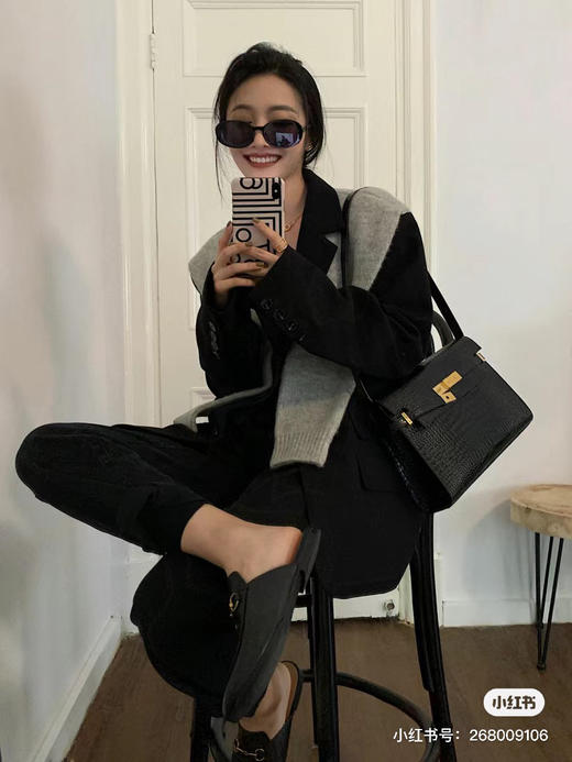 Manhattan 曼哈顿-黑色鳄鱼纹中号 商品图5