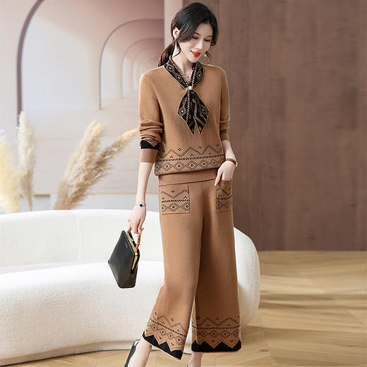 MF4h1710 中年妈妈秋装休闲针织套装高端两件套中老年女春秋长袖设计感上衣 商品图3