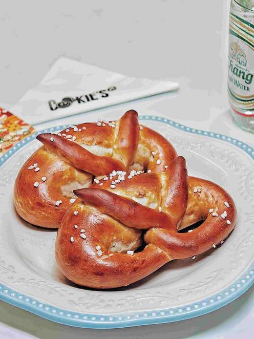 碱水面包 咸的！ 咸的！ 冷冻保存一个月，或者室温尽快吃 商品图3