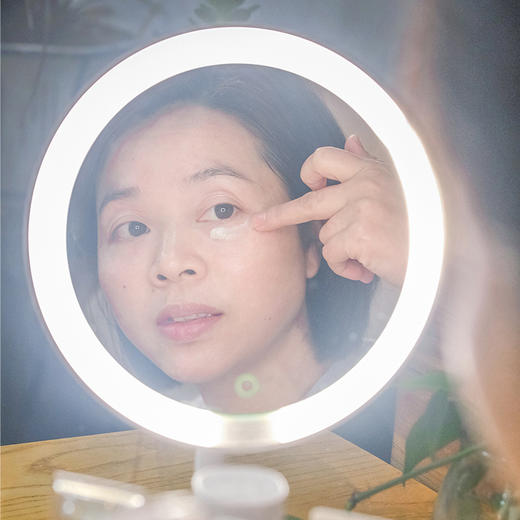 TOPC眼霜，独有技术，科学复配，含有多种肽以及玻色因等高效抗衰成分！全面改善眼部问题，有效抗衰，淡化干纹，细纹，黑眼圈，眼袋，浮肿等！ 商品图2