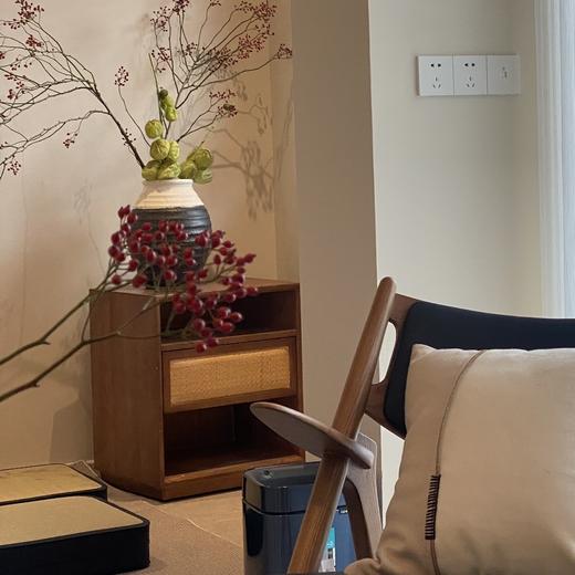 城喧二层卧室胡桃色手工编藤床头柜 商品图0